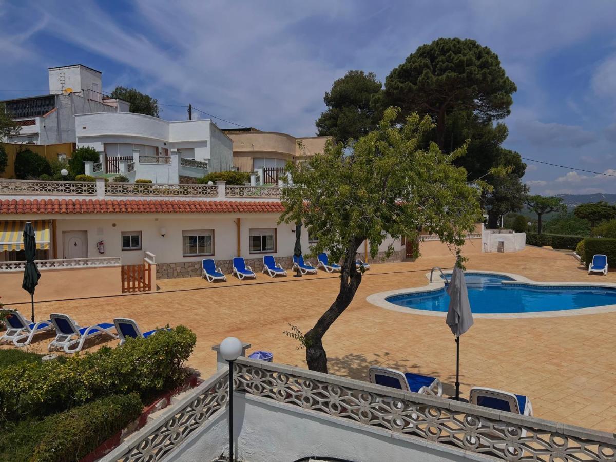 Apartamentos Famara Lloret de Mar Dış mekan fotoğraf