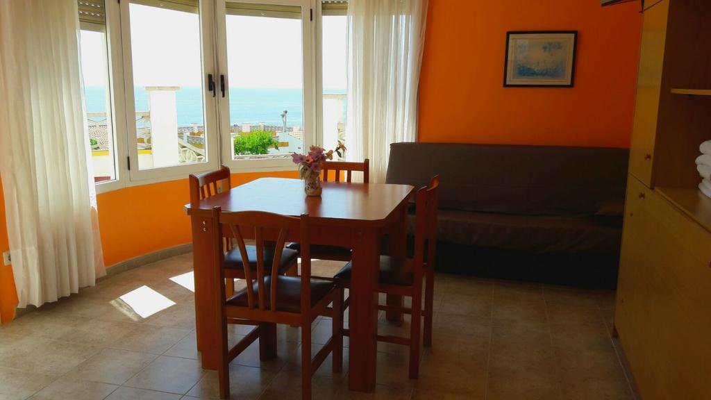 Apartamentos Famara Lloret de Mar Dış mekan fotoğraf