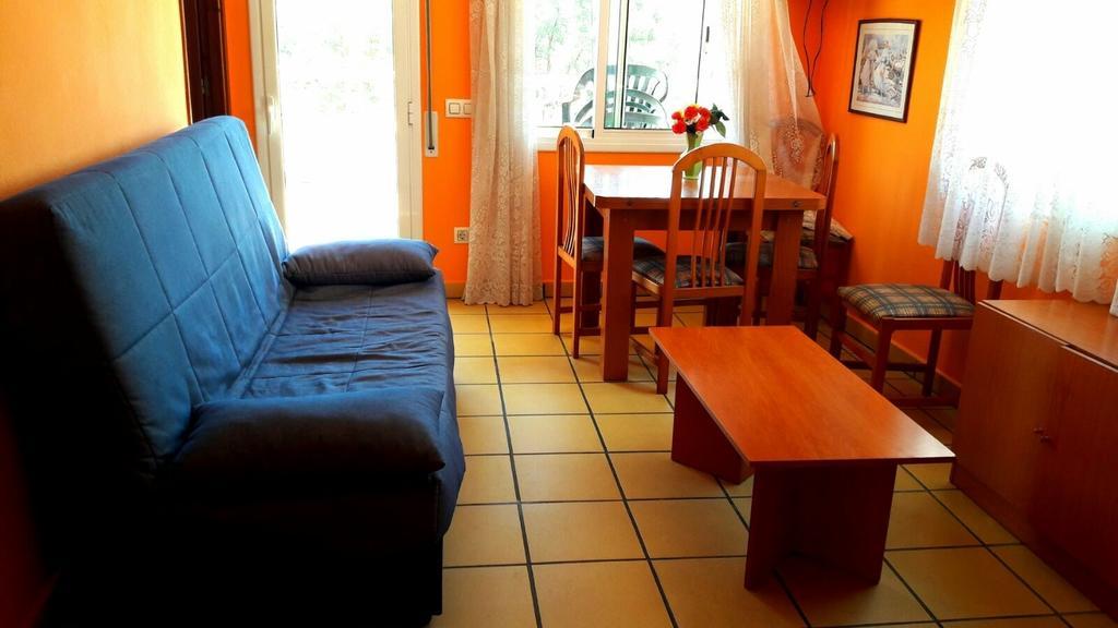 Apartamentos Famara Lloret de Mar Dış mekan fotoğraf