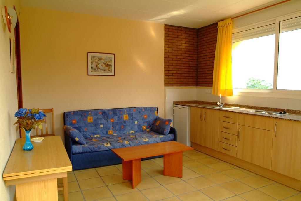 Apartamentos Famara Lloret de Mar Dış mekan fotoğraf