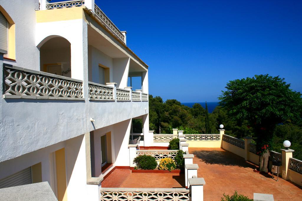 Apartamentos Famara Lloret de Mar Dış mekan fotoğraf